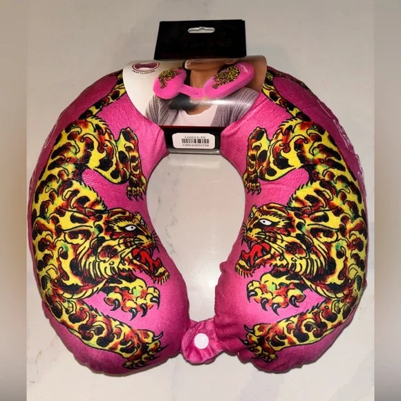 Ed Hardy Tattoo Tiger Travel Neck Pillow Memory Foam Pink NWT Unisex - Picture 2 of 5
